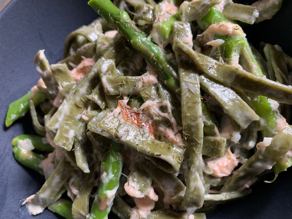 this week in our kitchen: fettuccine with asparagus and smoked&nbsp;salmon